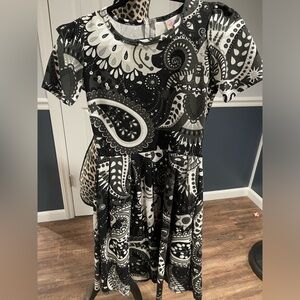 Lularoe paisley printed‎ Amelia dress